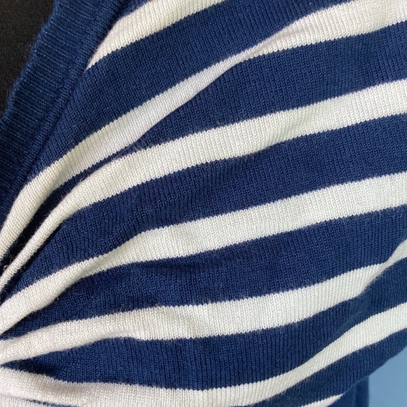 VENUS light sweater material top size M navy vneck - Picture 2 of 6